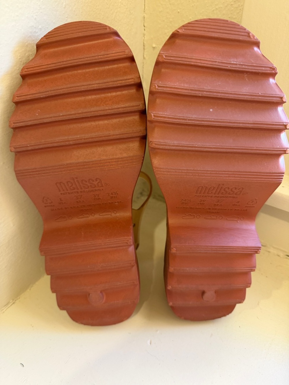 Melissa Possession Platform II - Picture 5 of 6